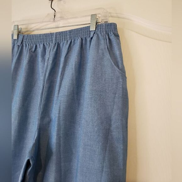 Jennifer Micheals Pants - Picture 2 of 5